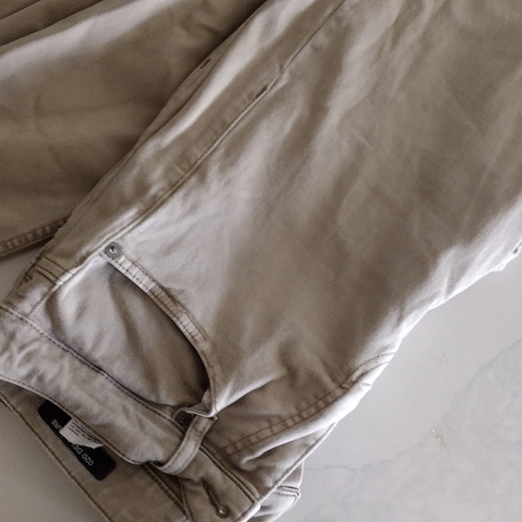 Hugo Boss Cream Jeans (authentic with QR code) Men's size 30/34 UK Delaware 020 - Picture 2 of 3